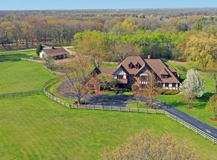 27500 N Meadowoods Ln, Mettawa, IL 60048