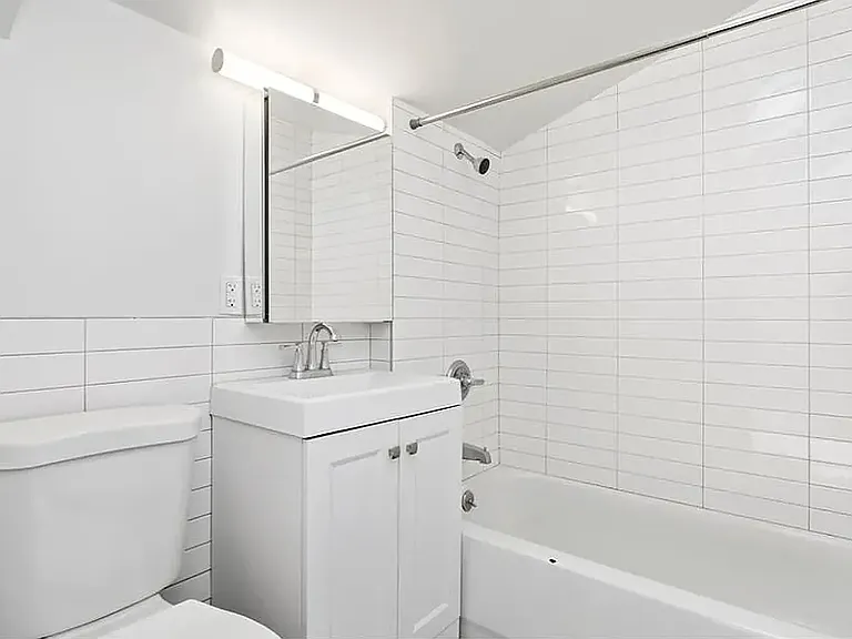 104 Luquer St #C4 — Photo 6