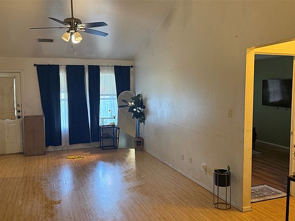 4th image of 2330 John McCoy Dr