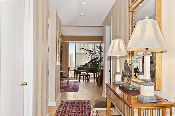 Rented by Luxus Manhattan Realty | media 26