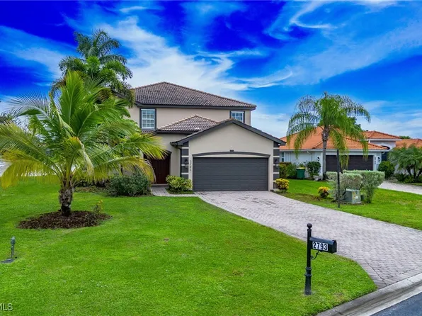 2793 Amberwood Ct, Naples, FL 34120