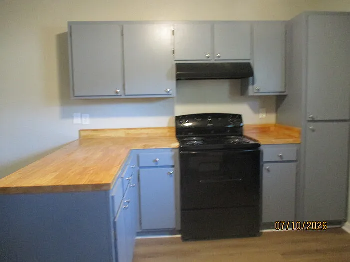 321 Oak St #321 — Photo 4