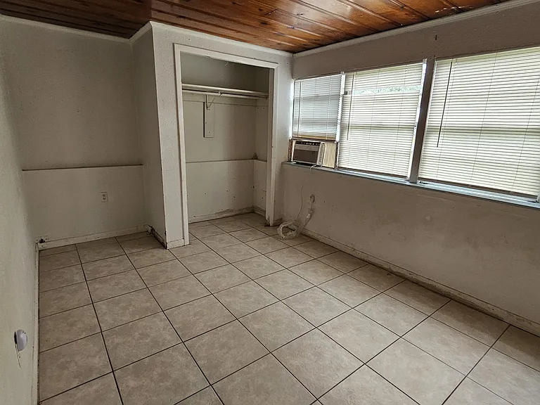 2614 Orange Ave — Photo 8