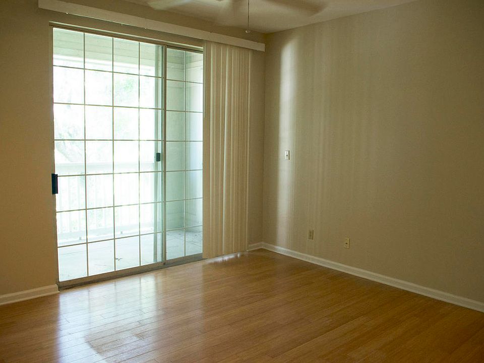 1st image of 1600 Long Grove Dr Unit 1224