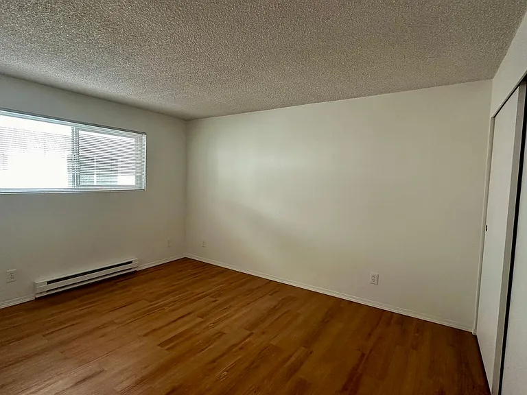 Avalon Apartments — Photo 7