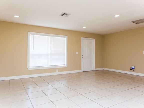 4th image of 6278 Wauconda Way W