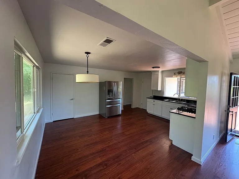 640 Peaceful Valley Dr — Photo 10