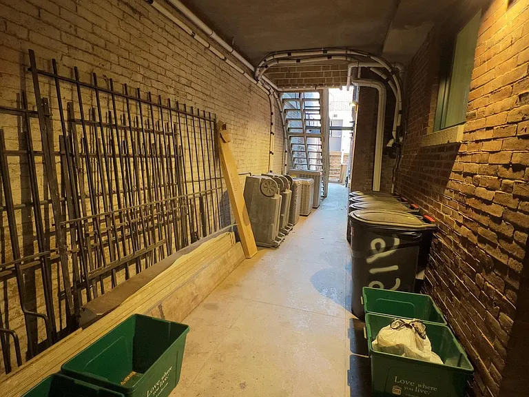 2126 Locust St #1R — Photo 64