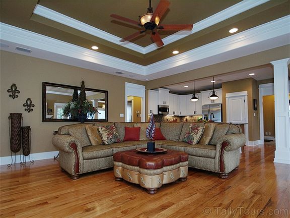 5th image of 3021 Four Oaks Blvd