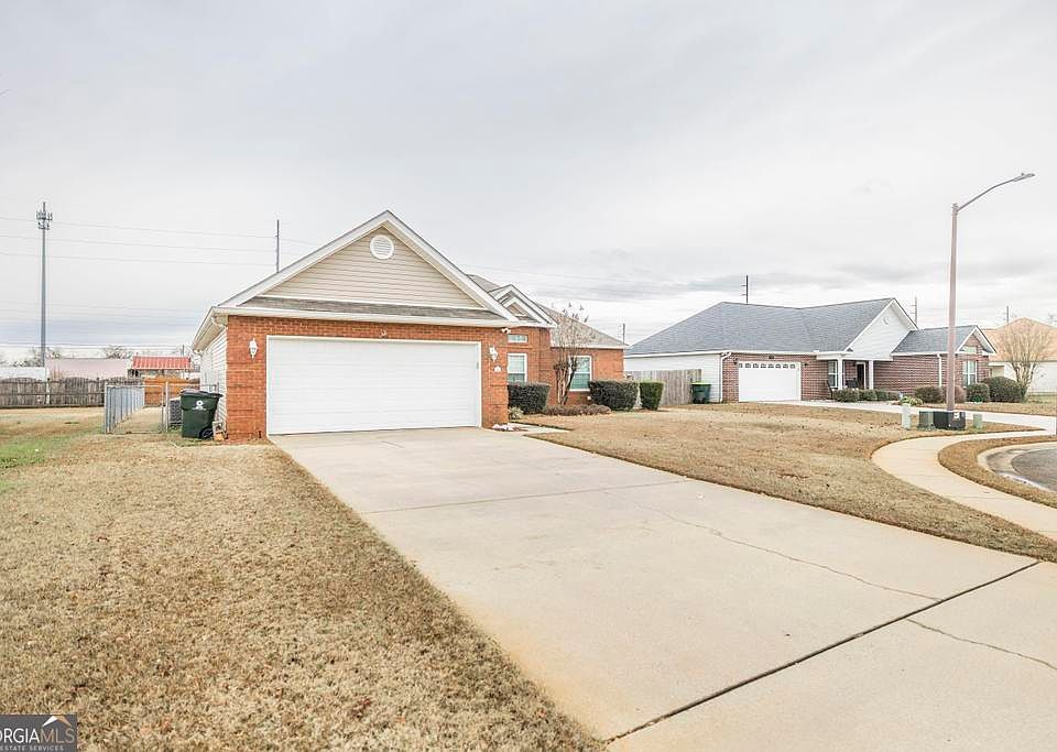 1st image of 114 Chasen Ct