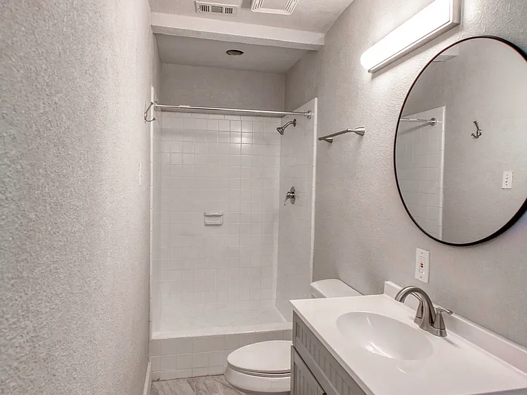 307 Dee Ln — Photo 9