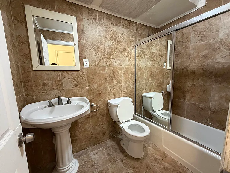 12 Tiffany Rd #3 — Photo 10