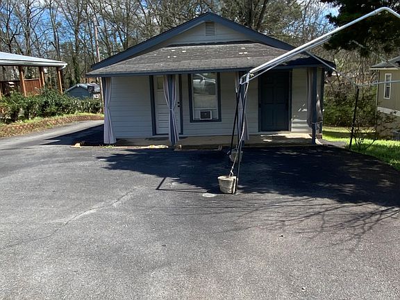 2nd image of 140 Line St