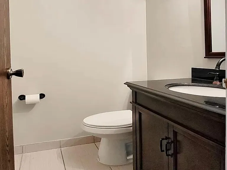 7519 Blackstone Ct — Photo 17