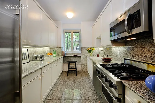 Rented by Corcoran | media 23