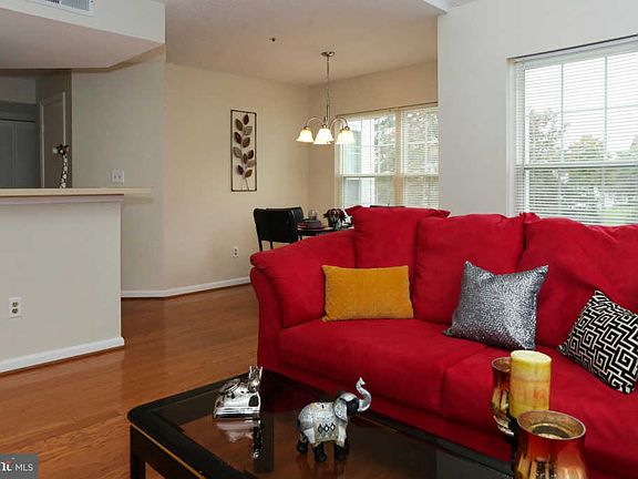 5th image of 14116 Bowsprit Ln APT 908