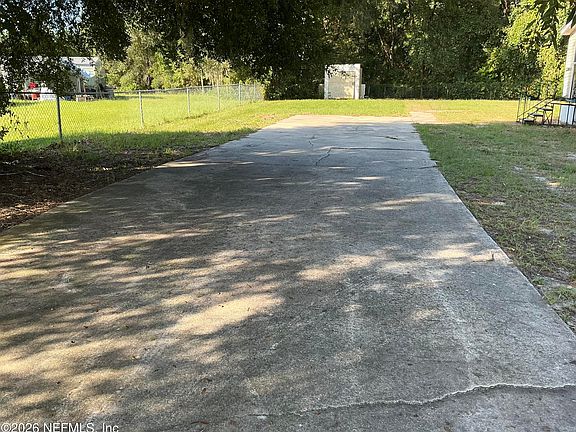 3rd image of 130 YANCEY Circle