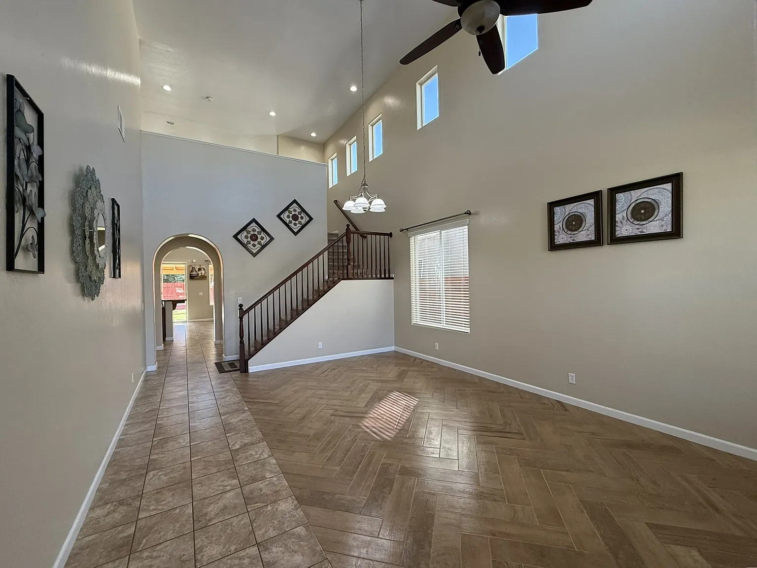 4 bed, 2.5 bath, 2275 sqft, $2,995 — Photo 2
