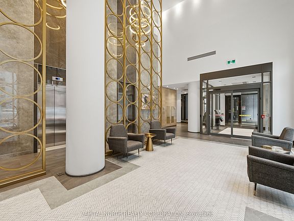 4th image of 330 Richmond St W #1612