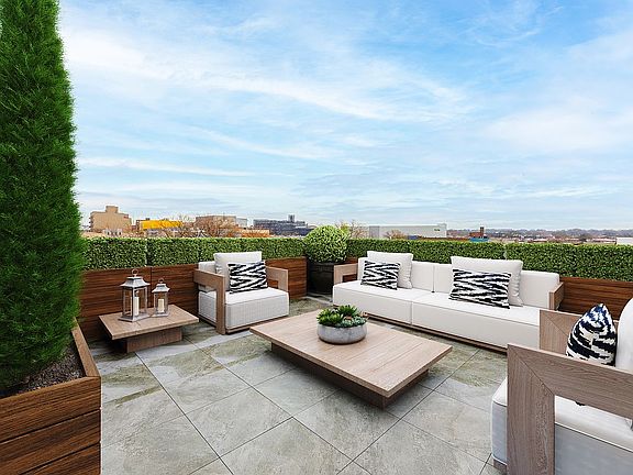 3rd image of 1624 Jefferson Ave #2B