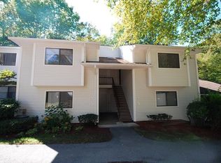 90 Molly Pitcher Ln APT G, Yorktown Heights, NY 10598