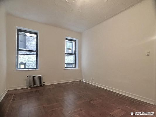 3rd image of 400 Fort Washington Ave APT 1F