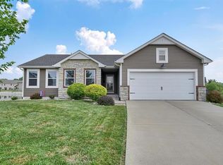 731 W 5th St, Saint Jacob, IL 62281