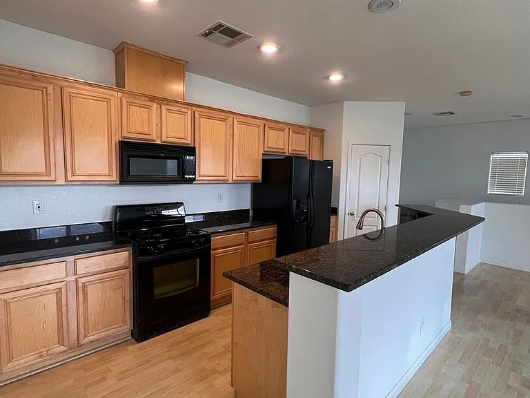 6255 W Arby Ave #301 — Photo 4