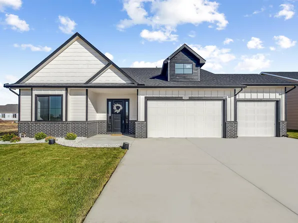 1620 E Appleton St, Valley Center, KS 67147