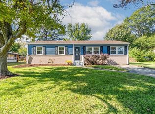 3024 Cobblestone Dr, Virginia Beach, VA 23452