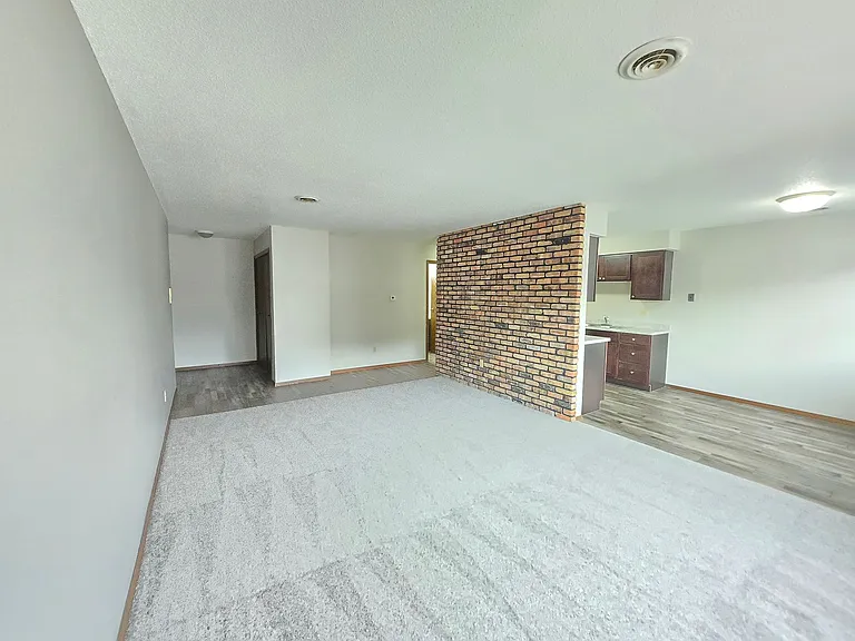 Diplomat Apartments — Photo 4