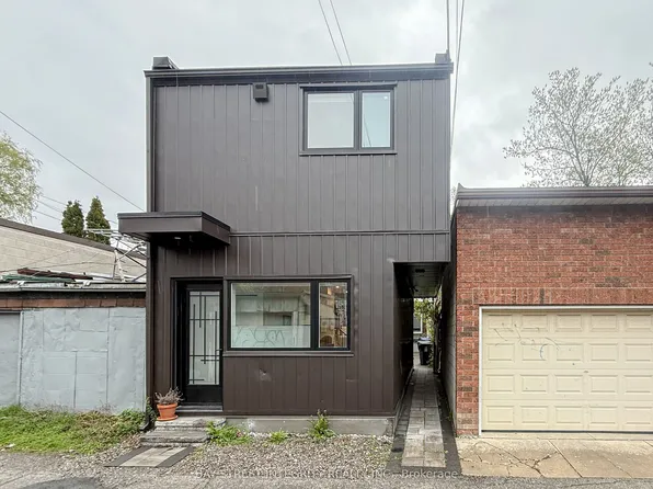 598 Crawford St, Toronto, ON M6G 3K2