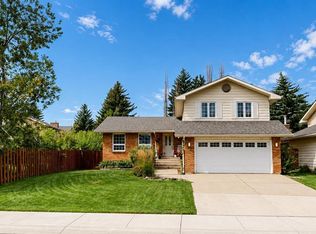 76 Gariepy Cres NW, Edmonton, AB T6M 1A1