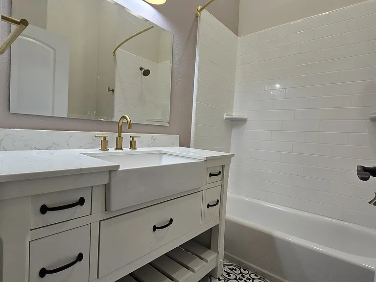 609 Court St #A — Photo 13