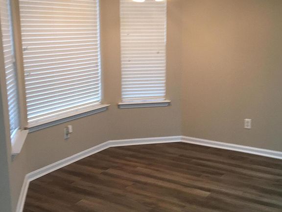 3rd image of 5854 Carrel Cv