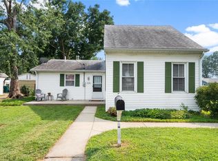 810 W State St, Mascoutah, IL