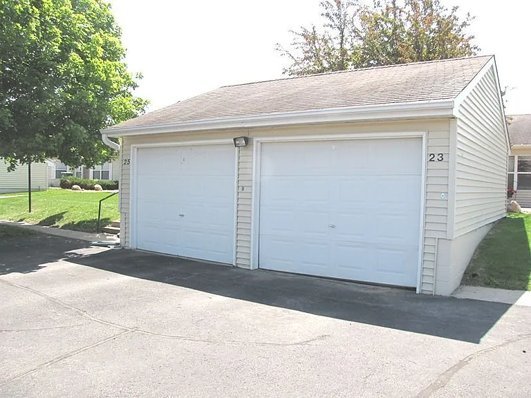 The Bungalows — Photo 8