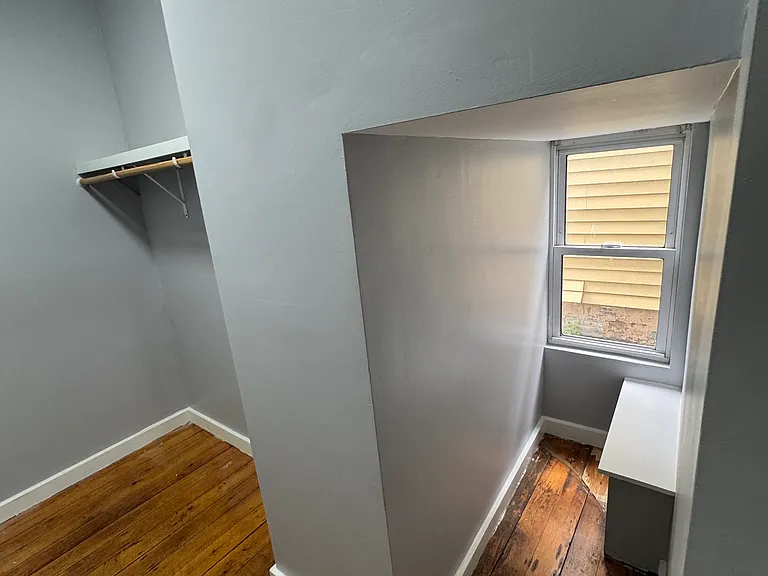 592 Front St #1 — Photo 6