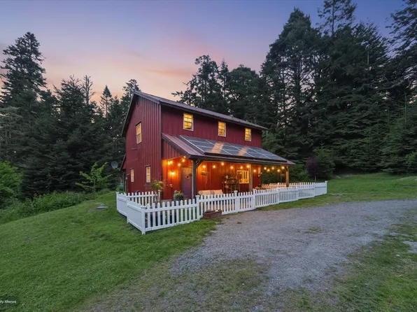 6483 Rohnerville Rd, Hydesville, CA 95547