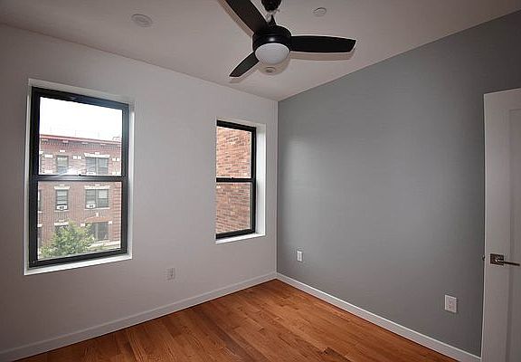 4th image of 67 Lewis Ave #3