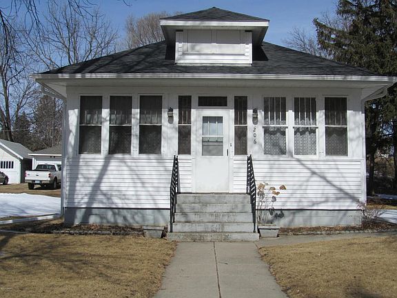 2nd image of 206 E 8th St