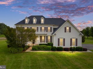 12876 Picnic Woods Rd, Lovettsville, VA 20180