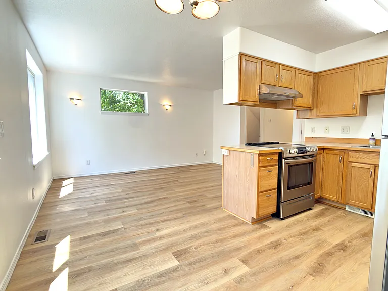 8807 N Tyndall Ave — Photo 36