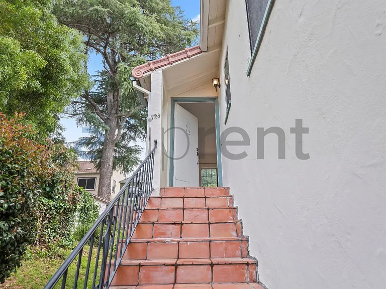 728 E 24th St #728 — Photo 8