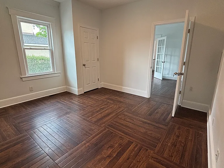 526 Dyckman St #1 — Photo 5