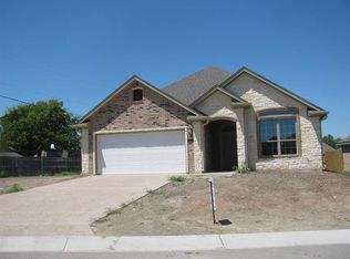 304 Nash Dr, Hewitt, TX 76643