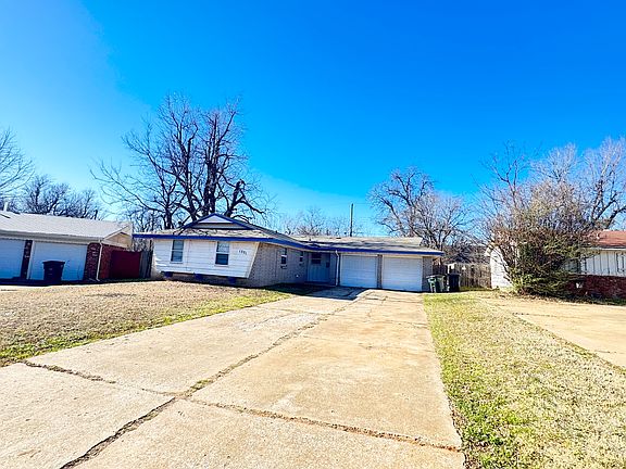 3rd image of 1321 Beechwood Dr