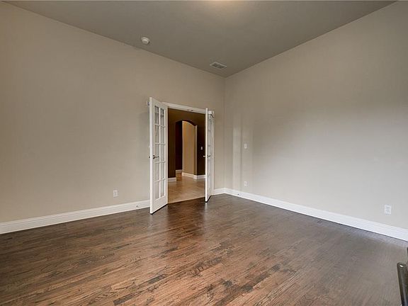 3rd image of 6707 Bradford Estates Dr