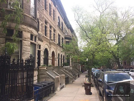 Rented by Highline Residential | media 41