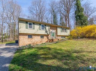 3802 N Middlebrook Ct, Chester, VA 23831